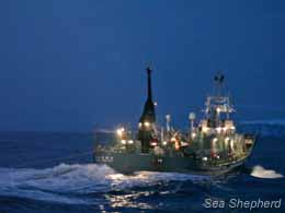 news_120305_2_2_CAC_action_Yushin_Maru_prop_foul_line